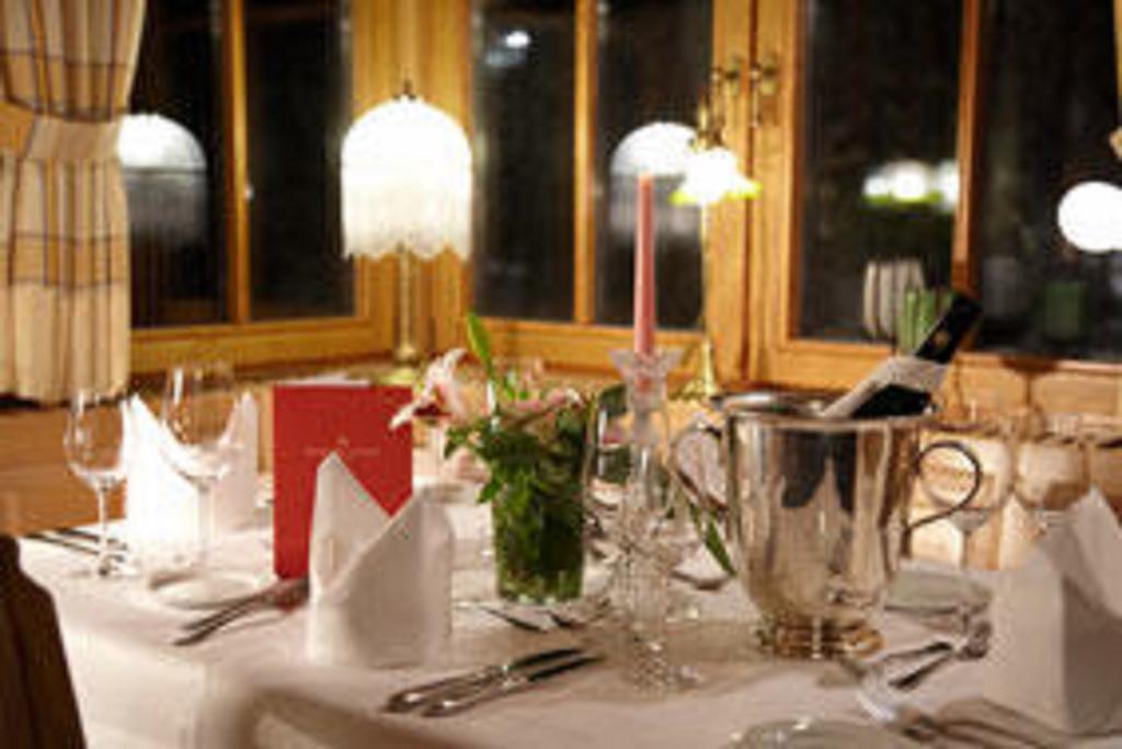 Hotel Restaurant Café Rapp Königsfeld im Schwarzwald Esterno foto